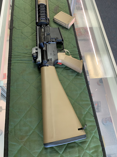 Gun Shop «Bergen Sporting Goods», reviews and photos, 649 Bergen Blvd, Ridgefield, NJ 07657, USA