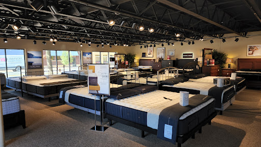 Furniture Store «Earl Johnson Furniture & Mattress», reviews and photos, 126 E Cherry St, Mankato, MN 56001, USA