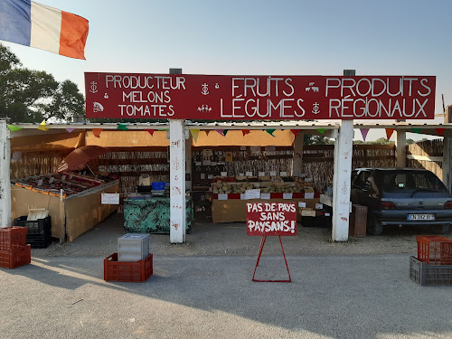 Magasin d'alimentation naturelle Fruis et Legumes,frais et Local,producteur garcia jacques et marilyne Aigues-Mortes