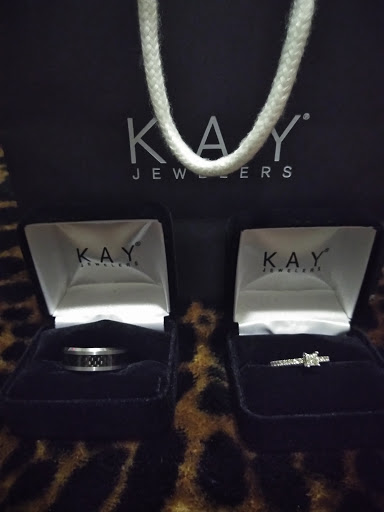 Jewelry Store «Kay Jewelers», reviews and photos, 5466 W Saginaw Hwy, Lansing, MI 48917, USA