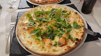 Pizza du Restaurant italien La Dolce Vita Restaurant/Pizzeria et son distributeur 24h/24 à Saint-Georges-d'Oléron - n°3