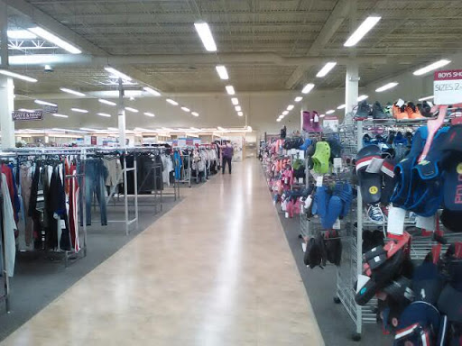 Clothing Store «Burlington Coat Factory», reviews and photos, 250 S Randall Rd, Elgin, IL 60123, USA