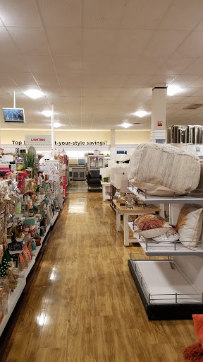 Department Store «HomeGoods», reviews and photos, 1444 E Golf Rd, Schaumburg, IL 60173, USA