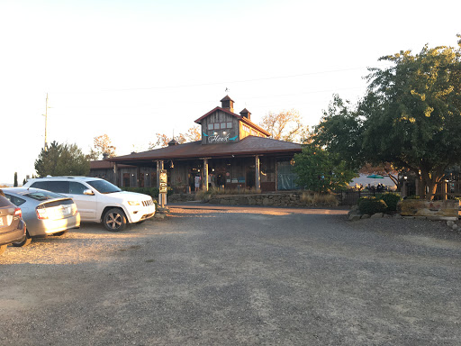 Winery «2 Hawk Vineyard & Winery», reviews and photos, 2335 N Phoenix Rd, Medford, OR 97504, USA