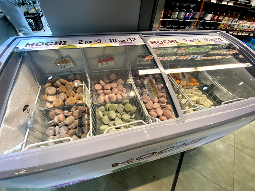 Grocery Store «Streets Market & Cafe», reviews and photos, 222 N Charles St, Baltimore, MD 21201, USA