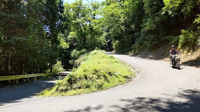 野殿旧道磨崖仏