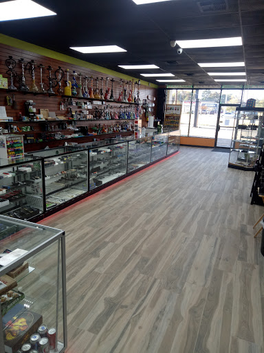 Tobacco Shop «Smoke Center In Longview», reviews and photos, 1016 W Loop 281 Suite # B, Longview, TX 75604, USA