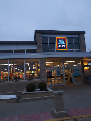 ALDI, 4692 Great Northern Blvd, North Olmsted, OH 44070, USA, 