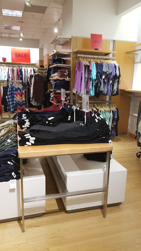 Clothing Store «Gap», reviews and photos, 7430 164th Ave NE, Redmond, WA 98052, USA