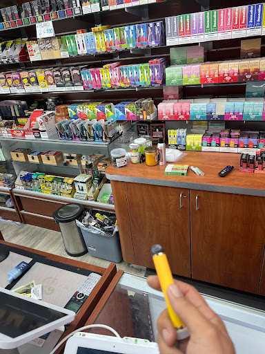 Tobacco Shop «METROWEST SMOKE SHOP ECIGARETTE», reviews and photos, 2434 S Kirkman Rd, Orlando, FL 32811, USA