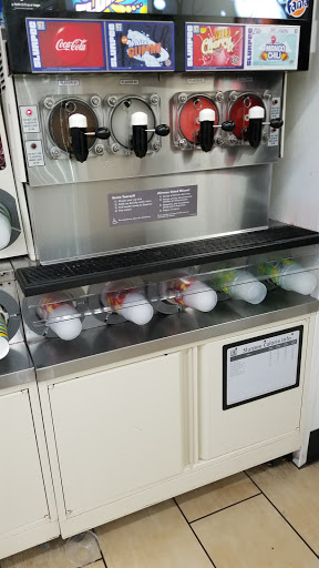 Convenience Store «7-Eleven», reviews and photos, 976 N Northwest Hwy, Park Ridge, IL 60068, USA