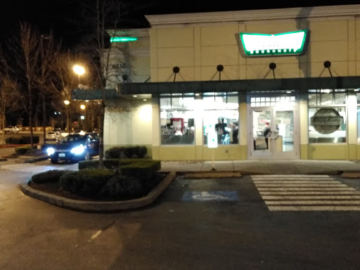 Bakery «Krispy Kreme Doughnuts», reviews and photos, 6210 E Lake Sammamish Pkwy SE, Issaquah, WA 98029, USA