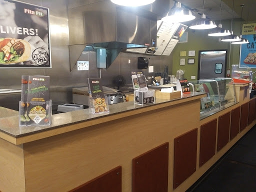 Shopping Mall «Town Center Plaza», reviews and photos, 5000 W 119th St, Leawood, KS 66209, USA