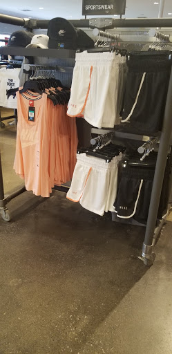 Clothing Store «Nike Factory Store», reviews and photos, 917 Lighthouse Pl, Michigan City, IN 46360, USA