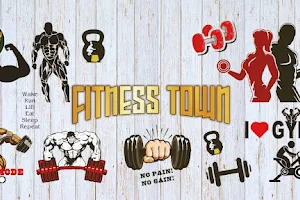 FITNESS TOWN : THE MUSCLE HUB image