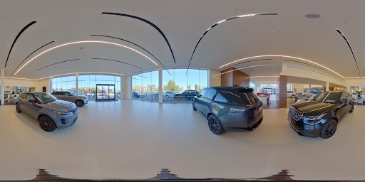 Land Rover Woodland Hills image