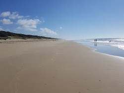 Foto von Reeves Beach mit langer gerader strand