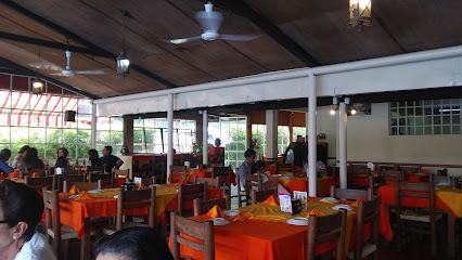 Restaurante Arco Iris - Uruapan - Pátzcuaro Km. 5, Toreo El Bajo, 60220 Uruapan, Mich., Mexico