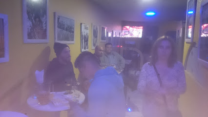 Restaurante RestoBar Bar Karoke La Cisterna EL CLUB DE LAS ESTRELLAS