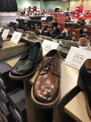 Shoe Store «DSW Designer Shoe Warehouse», reviews and photos, 8389 Leesburg Pike, Vienna, VA 22182, USA