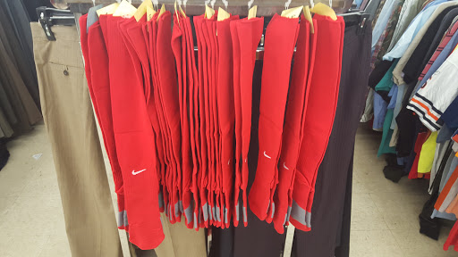Thrift Store «The Salvation Army Family Store & Donation Center», reviews and photos, 2151 W Devon Ave, Chicago, IL 60659, USA