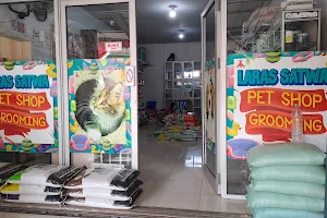 Laras Satwa Petshop Padang Panjang image