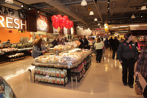 Grocery Store «Strack & VanTil Food Market», reviews and photos, 2168 W US Hwy 30, Valparaiso, IN 46385, USA