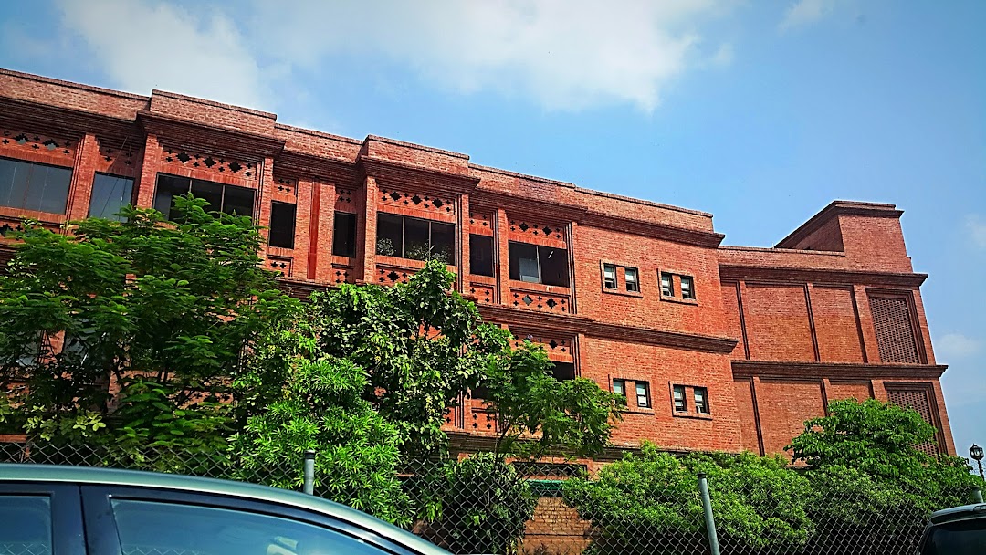 Lahore Grammar School and University