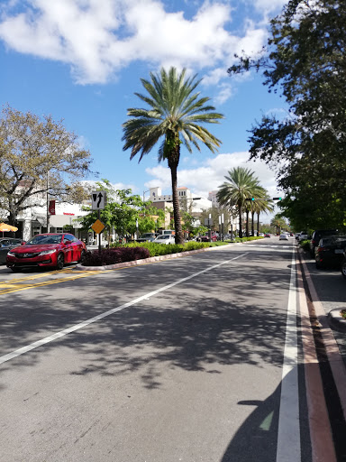 Camera Store «Leica Store Miami», reviews and photos, 372 Miracle Mile, Coral Gables, FL 33134, USA