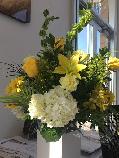 Florist «Centerville Florists», reviews and photos, 209 N Main St, Centerville, OH 45459, USA