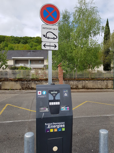 Borne de recharge de véhicules électriques SDE Pyrenees Atlantique Charging Station Arbus