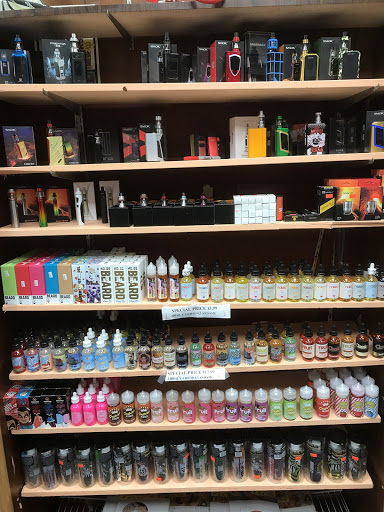 Tobacco Shop «Robbins Cigar Co», reviews and photos, 5 Davis Square, Somerville, MA 02144, USA