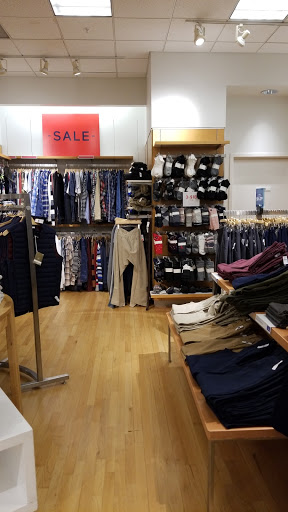 Clothing Store «Gap», reviews and photos, 7430 164th Ave NE, Redmond, WA 98052, USA