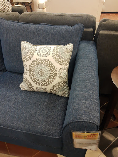 Furniture Store «Marlo Furniture», reviews and photos, 5650 General Washington Dr, Alexandria, VA 22312, USA