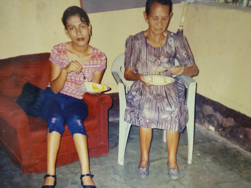 Tobacco Shop «9M Smoke Shop», reviews and photos, 522 W 19th St, Costa Mesa, CA 92627, USA