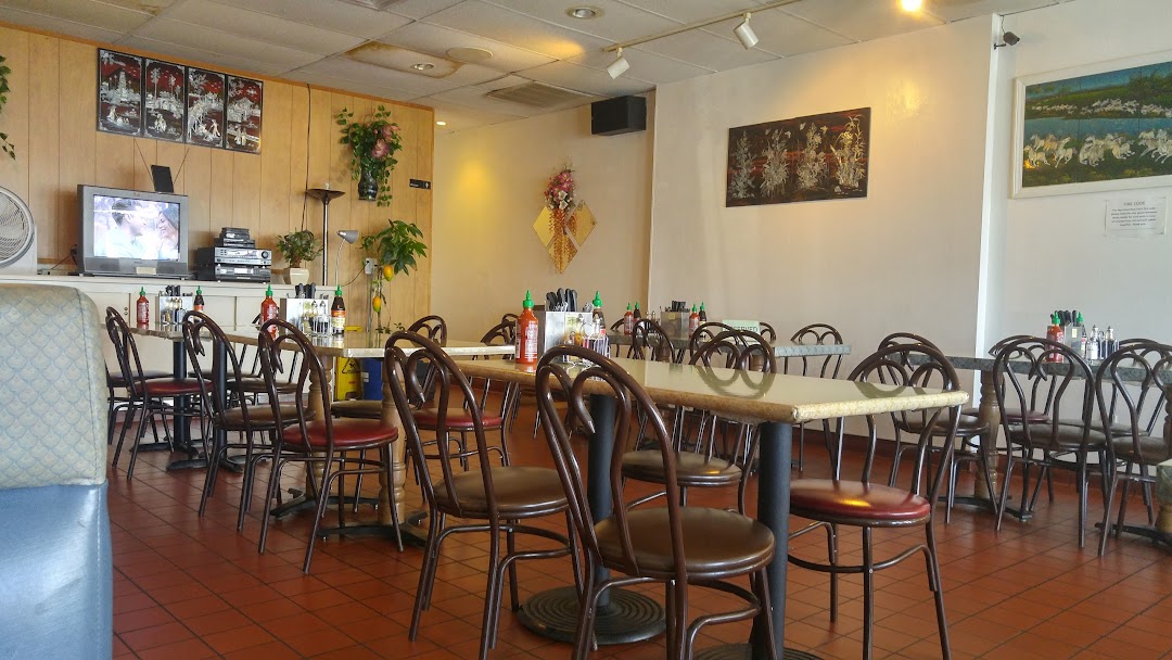 Huong Restaurant-final seating for dine-in is 30 minutes before closing time
