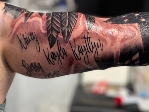 Tattoo Shop «2 Chairs Tattoo», reviews and photos, 5032 Lemmon Ave, Dallas, TX 75209, USA