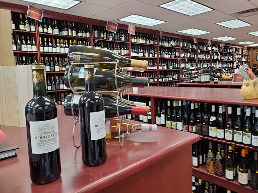 Wine Store «Woods Wholesale Wine», reviews and photos, 20787 Mack Ave, Grosse Pointe, MI 48236, USA