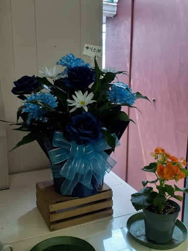 Muskegon Floral Co, 1459 Pine St, Muskegon, MI 49442, USA, 