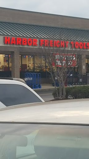 Hardware Store «Harbor Freight Tools», reviews and photos, 3709 Farmington Dr, Greensboro, NC 27407, USA
