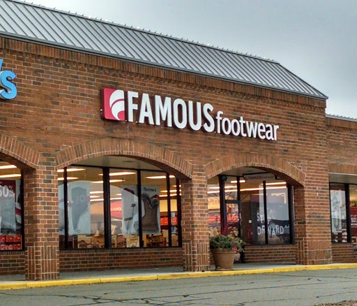 Shoe Store «Famous Footwear», reviews and photos, 124 Danada Square W, Wheaton, IL 60189, USA