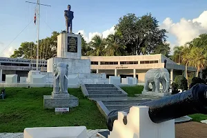 Krom Luang Chumphon Monument image