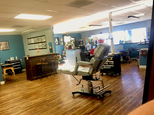 Tattoo Shop «Famous Tattoo & Body Piercing», reviews and photos, 1973 S Victoria Ave, Ventura, CA 93003, USA