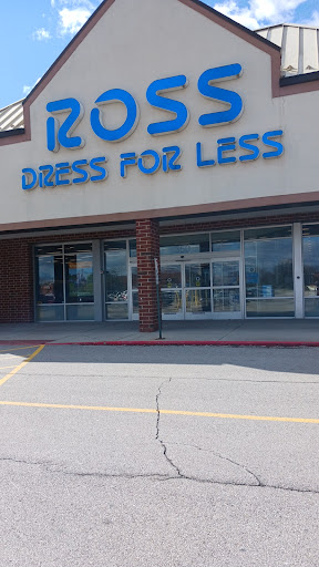 Clothing Store «Ross Dress for Less», reviews and photos, 350 W Army Trail Rd, Bloomingdale, IL 60108, USA
