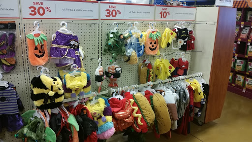 Pet Supply Store «PetSmart», reviews and photos, 131 Town Center Rd, King of Prussia, PA 19406, USA