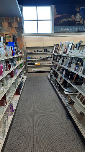 Thrift Store «St. Vincent De Paul Thrift Store», reviews and photos, 13986 Manchester Rd, Ballwin, MO 63011, USA