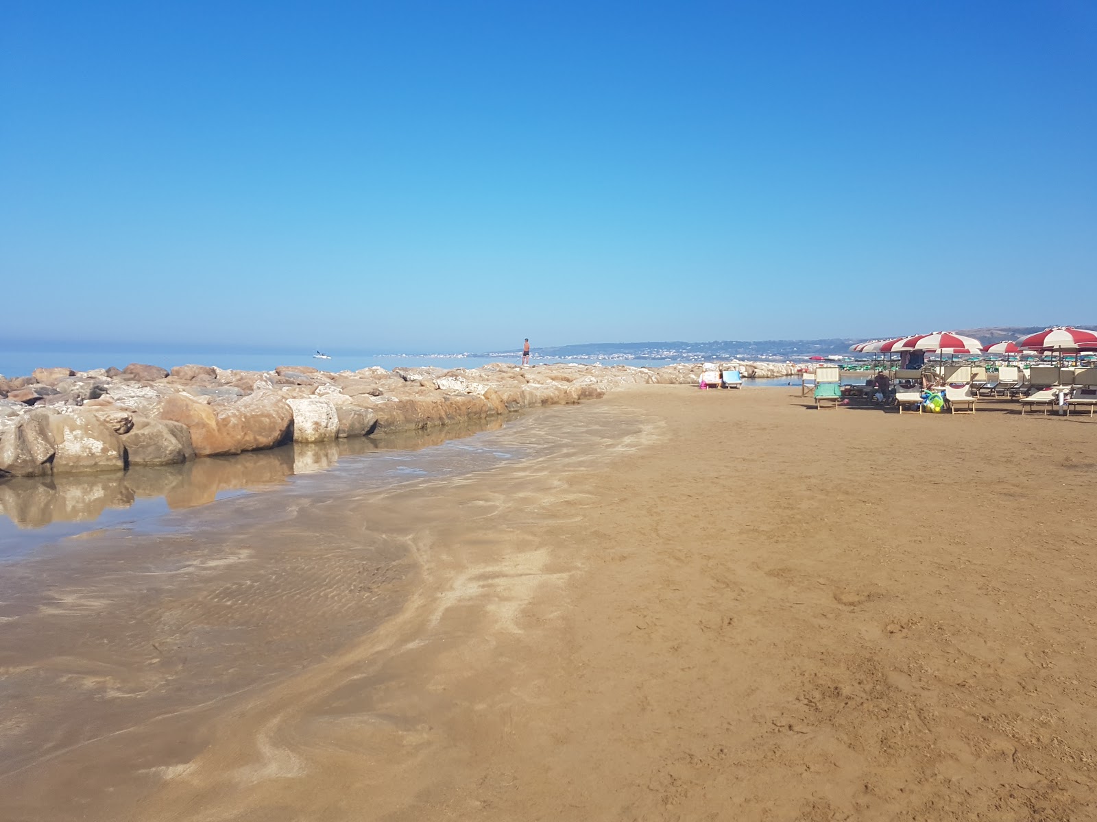 圣塔塞韦拉海滩的照片 具有非常干净级别的清洁度