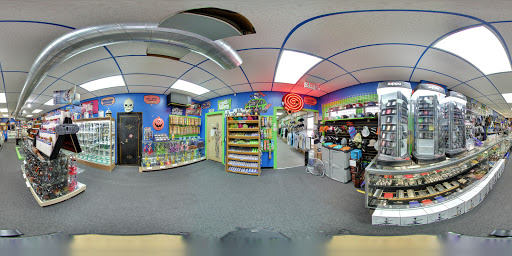 Tobacco Shop «Knuckleheads Tobacco & Gifts», reviews and photos, 550 State St, Madison, WI 53703, USA