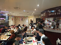 Atmosphère du Restaurant 川江号子 Saveur du Sichuan à Paris - n°7