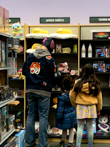 Book Store «Barnes & Noble Booksellers Crabtree Mall», reviews and photos, 4325 Glenwood Ave, Raleigh, NC 27612, USA